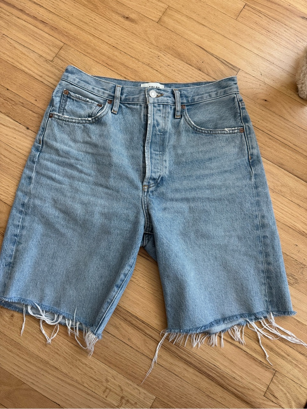 Agolde 90’s shorts